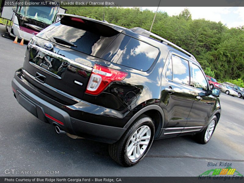 Tuxedo Black / Charcoal Black 2015 Ford Explorer XLT 4WD