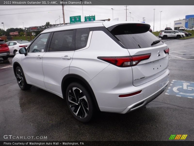 White Diamond / Black 2022 Mitsubishi Outlander SEL S-AWC