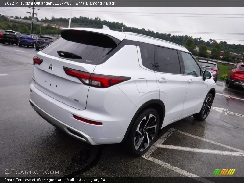 White Diamond / Black 2022 Mitsubishi Outlander SEL S-AWC