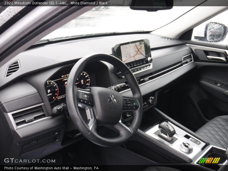 White Diamond / Black 2022 Mitsubishi Outlander SEL S-AWC