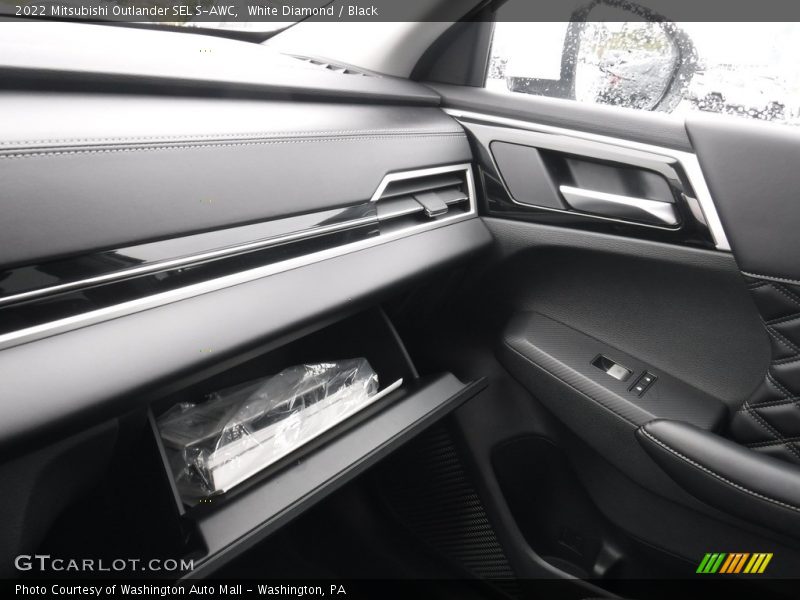 White Diamond / Black 2022 Mitsubishi Outlander SEL S-AWC
