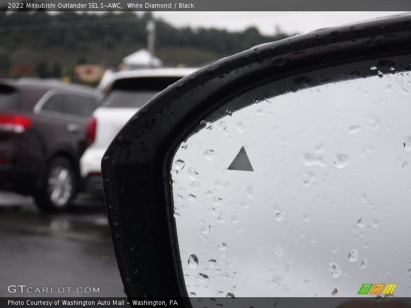 White Diamond / Black 2022 Mitsubishi Outlander SEL S-AWC