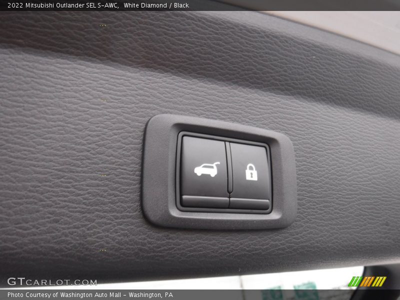 White Diamond / Black 2022 Mitsubishi Outlander SEL S-AWC
