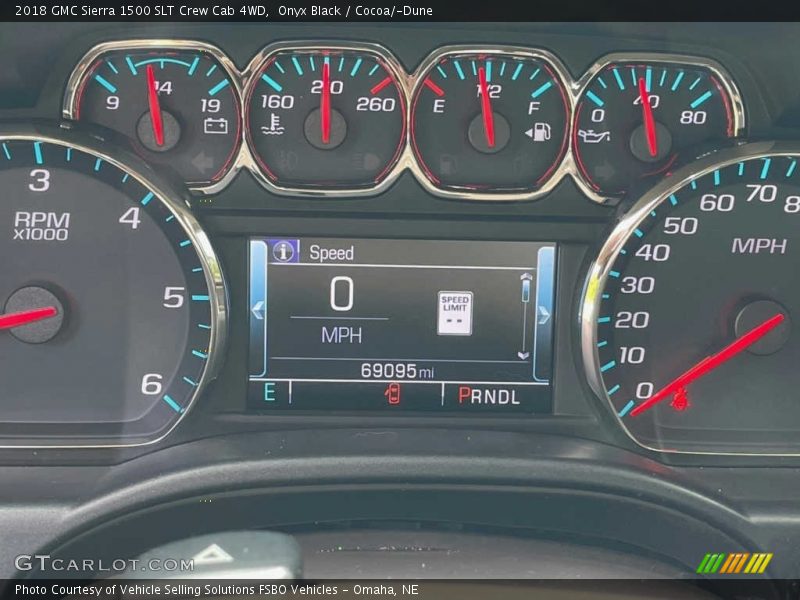 Onyx Black / Cocoa/­Dune 2018 GMC Sierra 1500 SLT Crew Cab 4WD