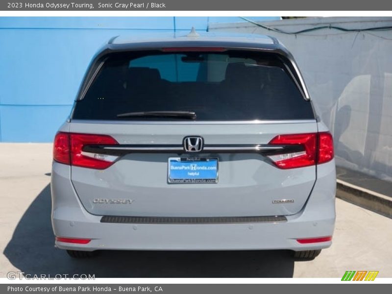 Sonic Gray Pearl / Black 2023 Honda Odyssey Touring