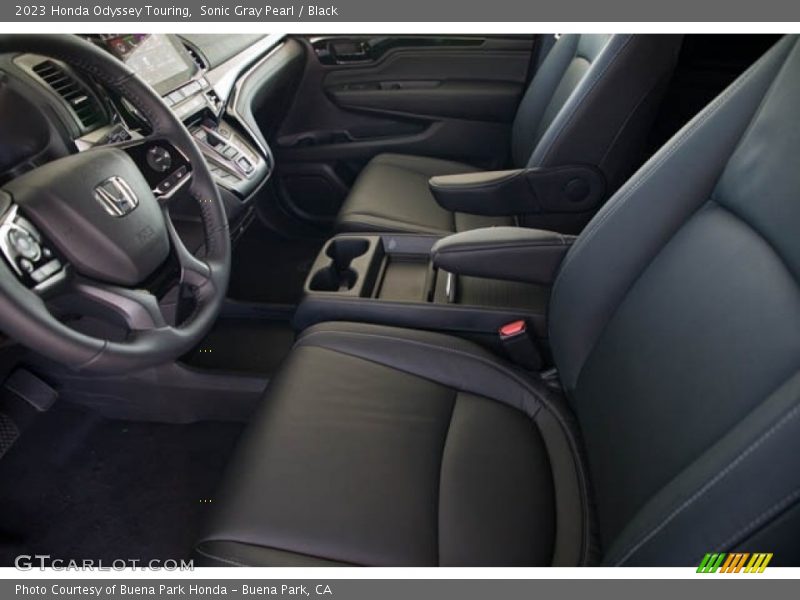 Sonic Gray Pearl / Black 2023 Honda Odyssey Touring
