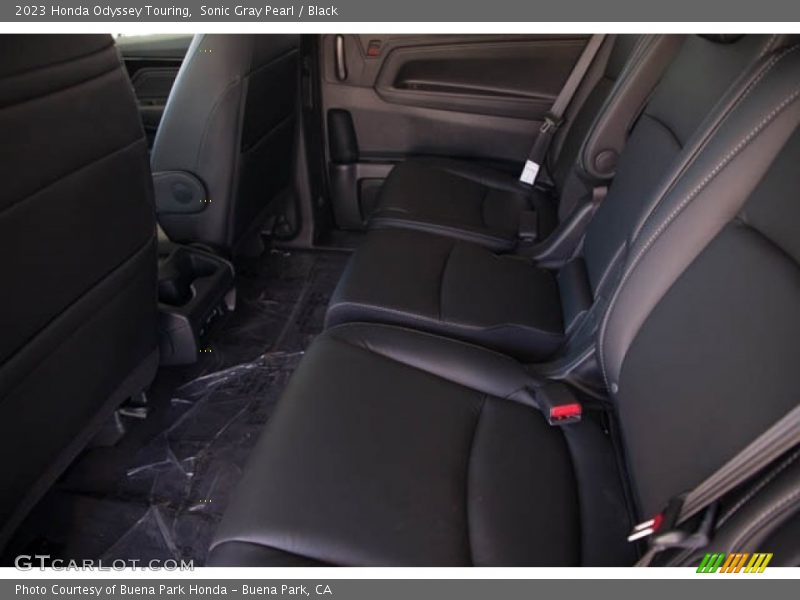 Sonic Gray Pearl / Black 2023 Honda Odyssey Touring