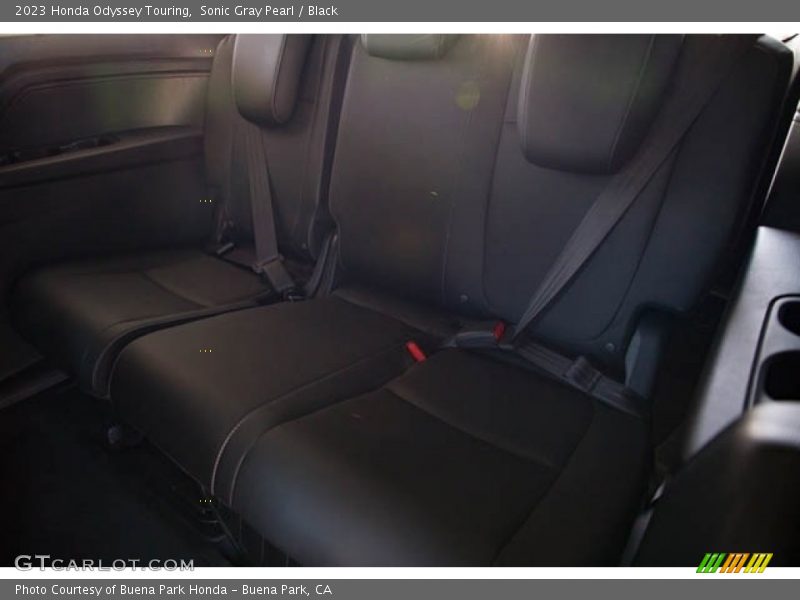 Sonic Gray Pearl / Black 2023 Honda Odyssey Touring