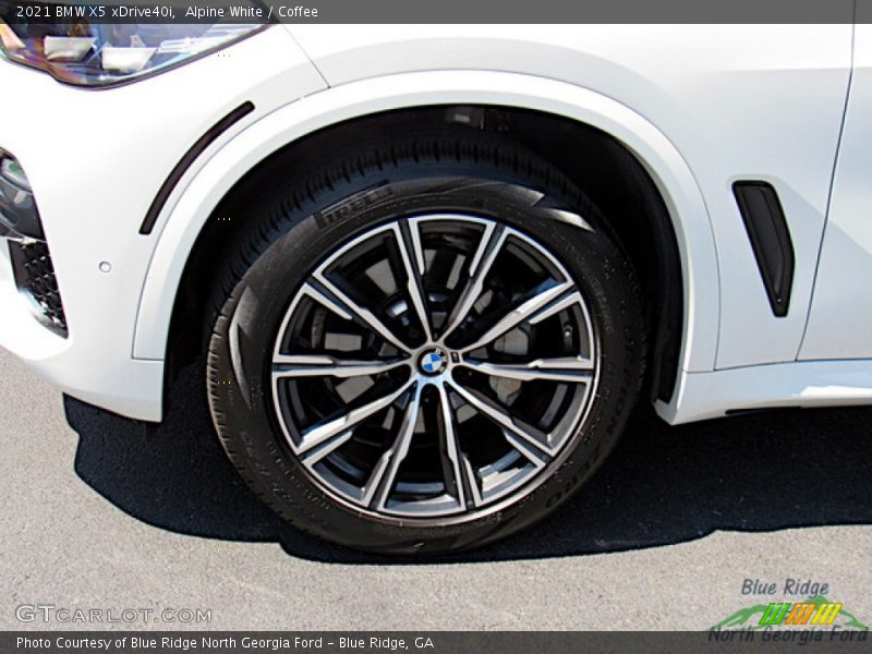 Alpine White / Coffee 2021 BMW X5 xDrive40i