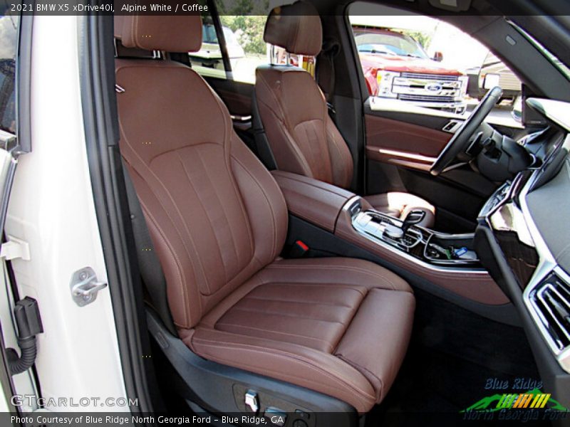 Alpine White / Coffee 2021 BMW X5 xDrive40i