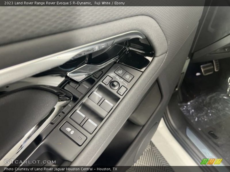 Fuji White / Ebony 2023 Land Rover Range Rover Evoque S R-Dynamic