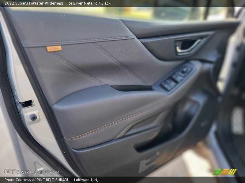 Ice Silver Metallic / Black 2022 Subaru Forester Wilderness