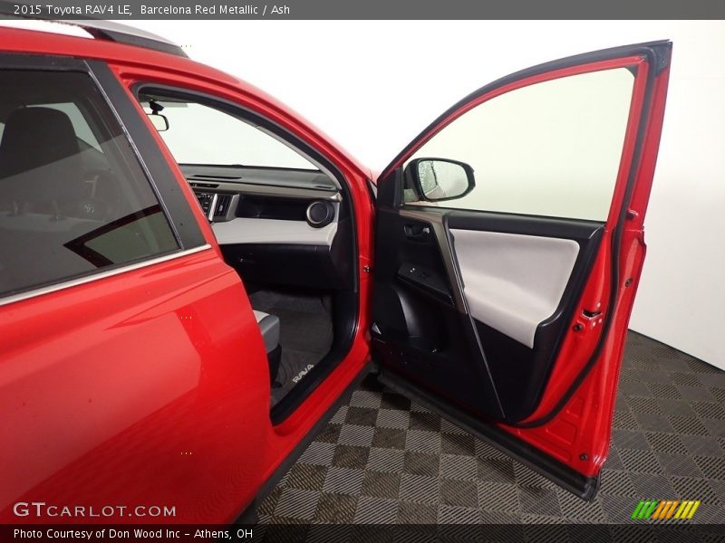 Barcelona Red Metallic / Ash 2015 Toyota RAV4 LE