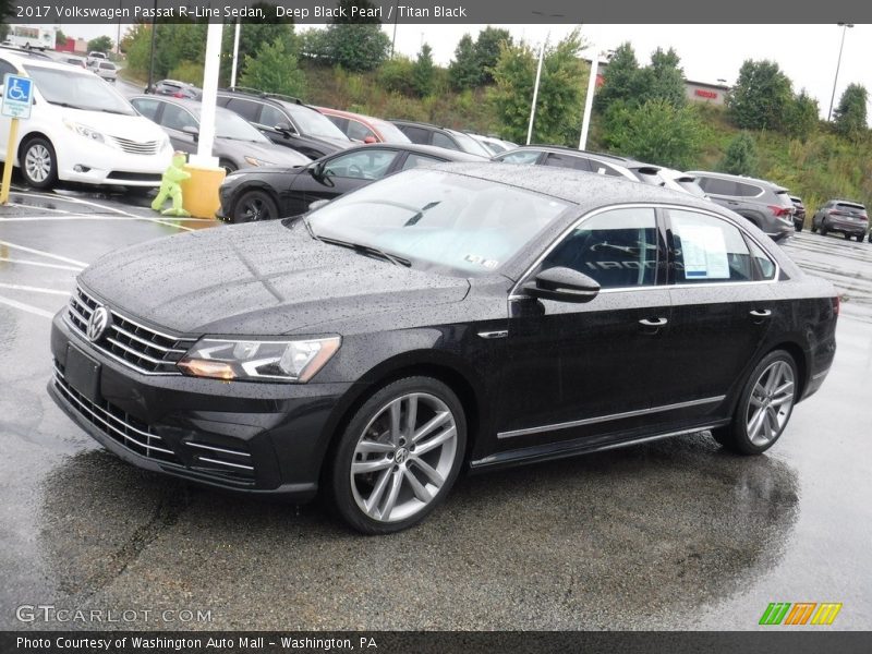 Deep Black Pearl / Titan Black 2017 Volkswagen Passat R-Line Sedan
