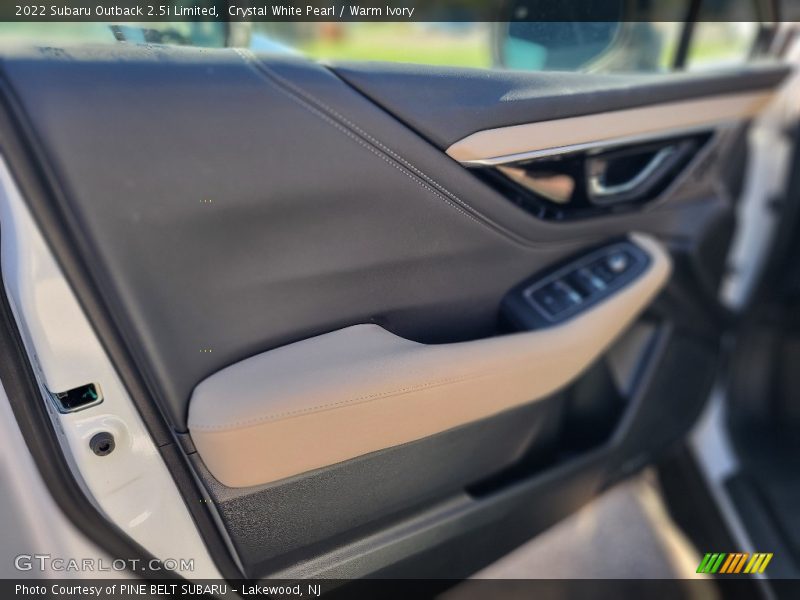 Crystal White Pearl / Warm Ivory 2022 Subaru Outback 2.5i Limited