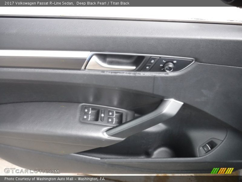 Deep Black Pearl / Titan Black 2017 Volkswagen Passat R-Line Sedan