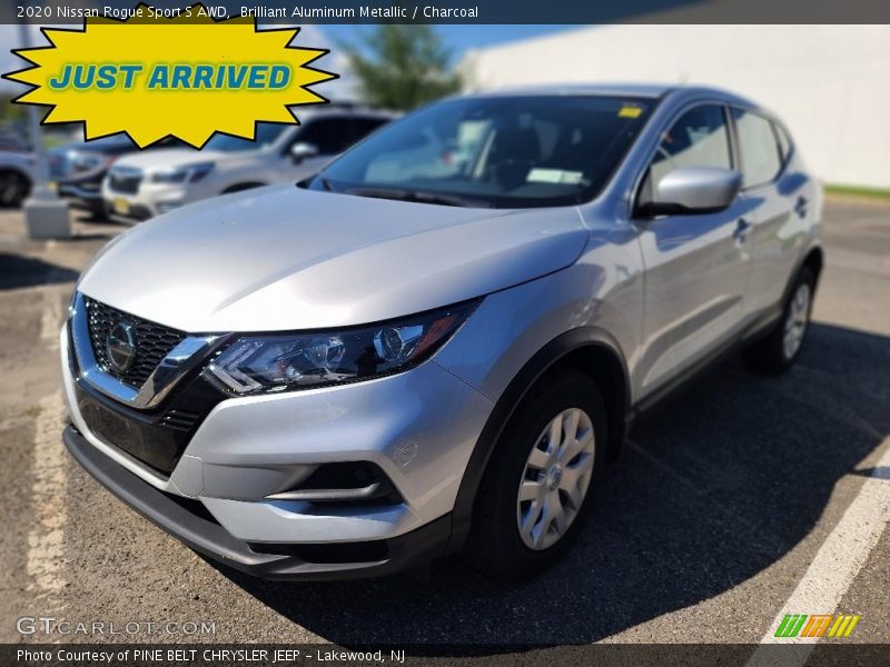 Brilliant Aluminum Metallic / Charcoal 2020 Nissan Rogue Sport S AWD