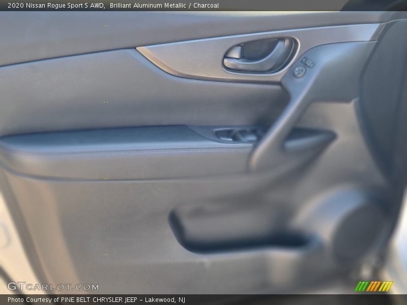 Brilliant Aluminum Metallic / Charcoal 2020 Nissan Rogue Sport S AWD