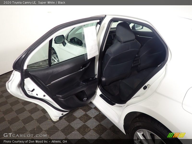Super White / Black 2020 Toyota Camry LE