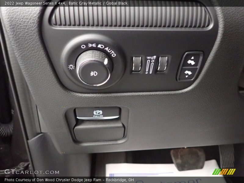 Baltic Gray Metallic / Global Black 2022 Jeep Wagoneer Series II 4x4