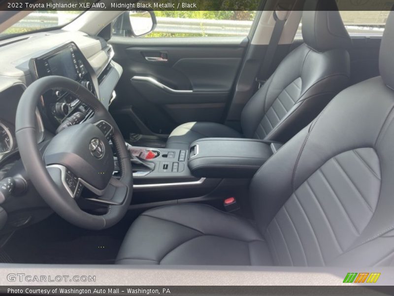Midnight Black Metallic / Black 2022 Toyota Highlander XLE AWD