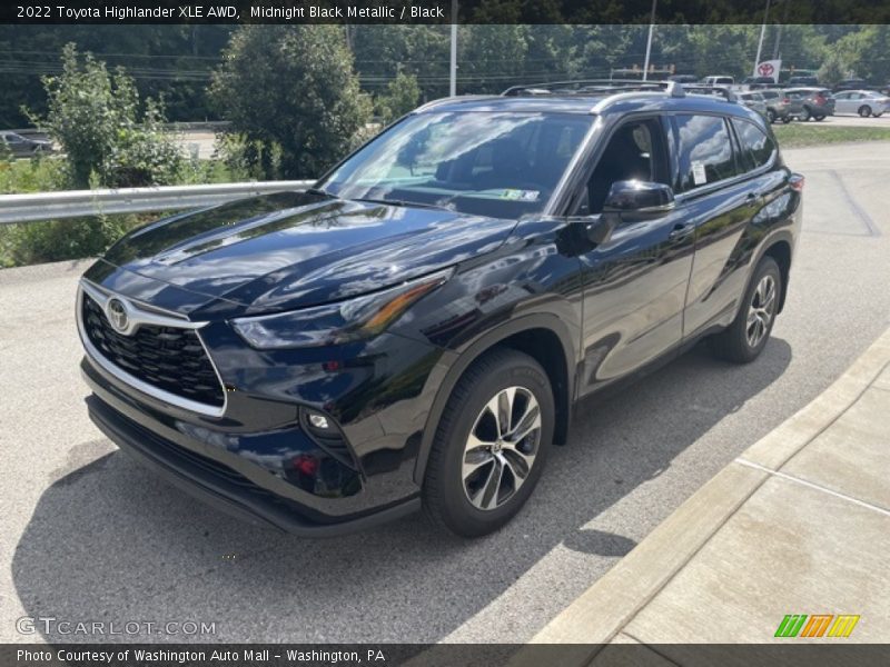 Midnight Black Metallic / Black 2022 Toyota Highlander XLE AWD
