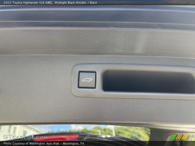 Midnight Black Metallic / Black 2022 Toyota Highlander XLE AWD