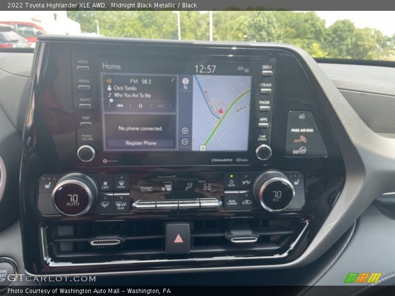 Midnight Black Metallic / Black 2022 Toyota Highlander XLE AWD