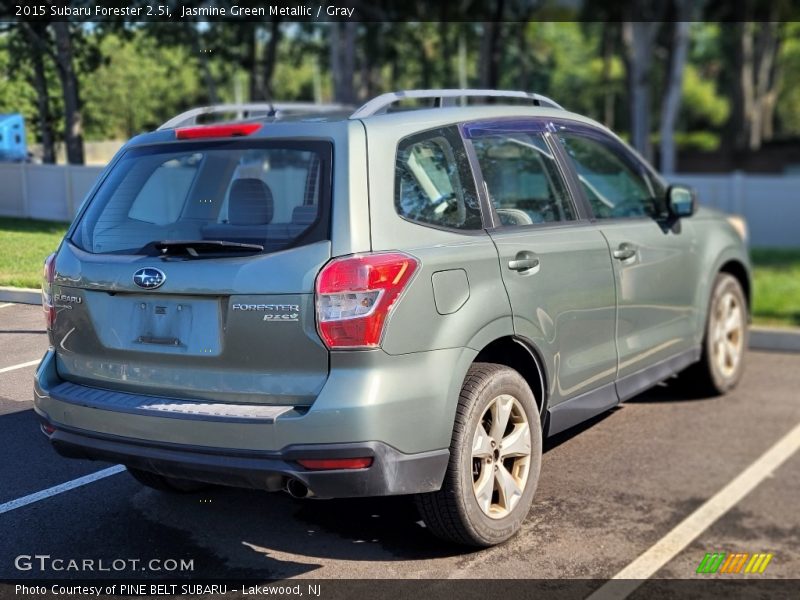 Jasmine Green Metallic / Gray 2015 Subaru Forester 2.5i