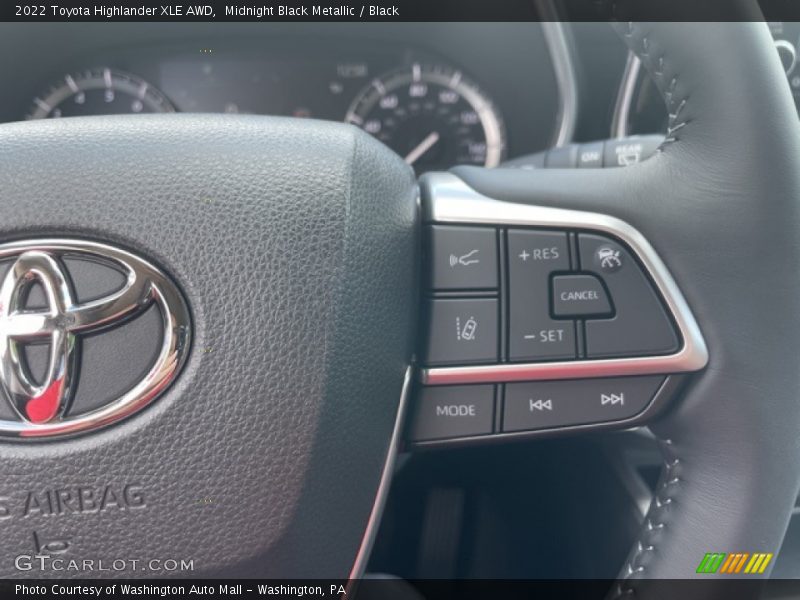 Midnight Black Metallic / Black 2022 Toyota Highlander XLE AWD