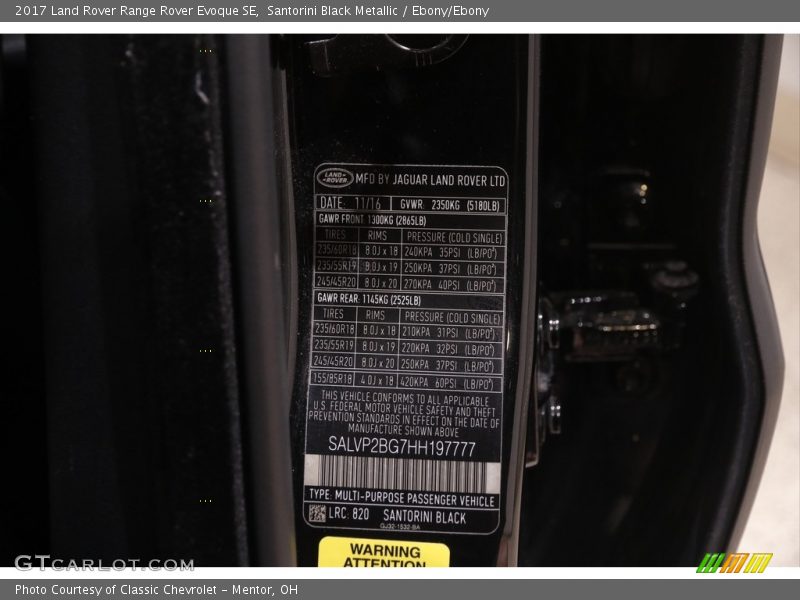 Santorini Black Metallic / Ebony/Ebony 2017 Land Rover Range Rover Evoque SE