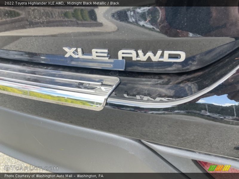 Midnight Black Metallic / Black 2022 Toyota Highlander XLE AWD
