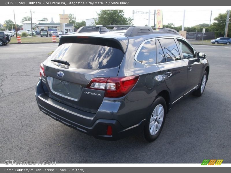 Magnetite Gray Metallic / Slate Black 2019 Subaru Outback 2.5i Premium