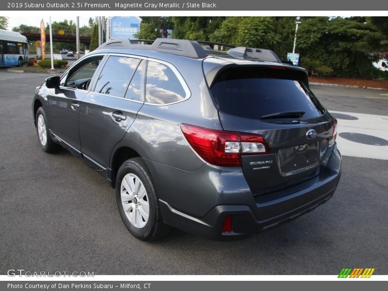 Magnetite Gray Metallic / Slate Black 2019 Subaru Outback 2.5i Premium
