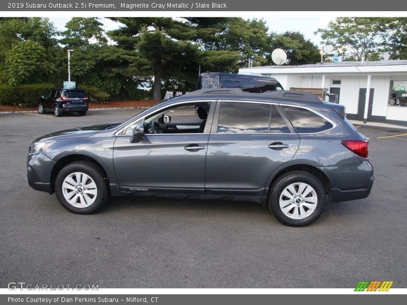 Magnetite Gray Metallic / Slate Black 2019 Subaru Outback 2.5i Premium