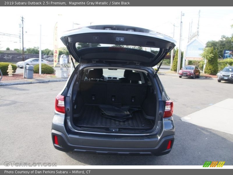 Magnetite Gray Metallic / Slate Black 2019 Subaru Outback 2.5i Premium