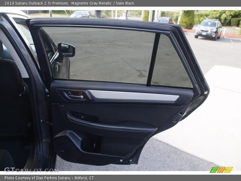 Magnetite Gray Metallic / Slate Black 2019 Subaru Outback 2.5i Premium