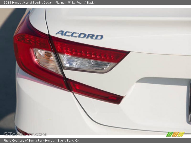 Platinum White Pearl / Black 2018 Honda Accord Touring Sedan