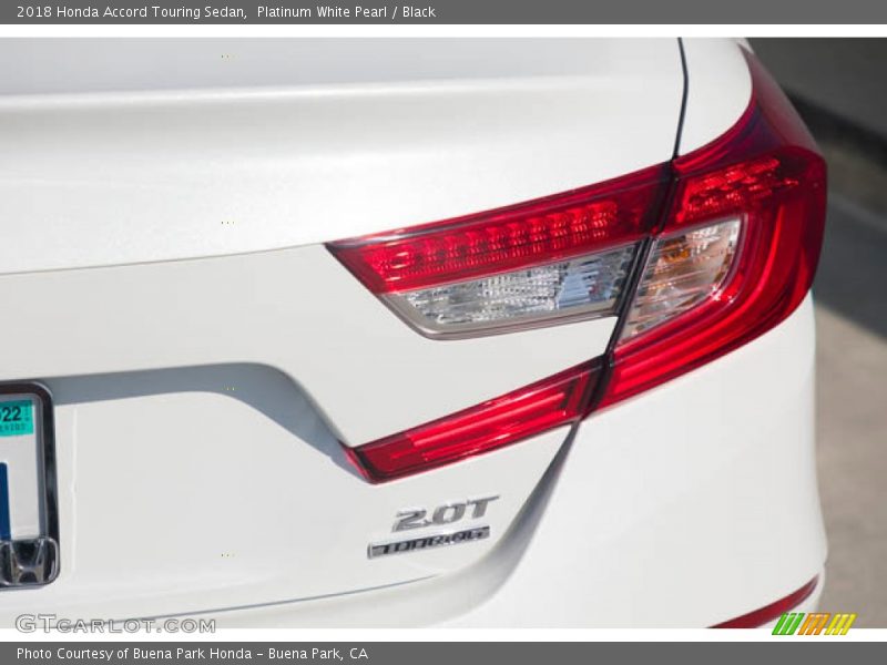 Platinum White Pearl / Black 2018 Honda Accord Touring Sedan