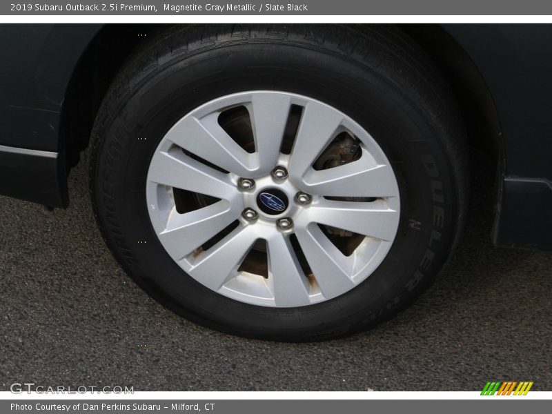 Magnetite Gray Metallic / Slate Black 2019 Subaru Outback 2.5i Premium