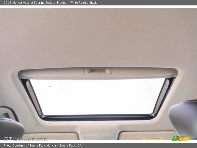 Platinum White Pearl / Black 2018 Honda Accord Touring Sedan