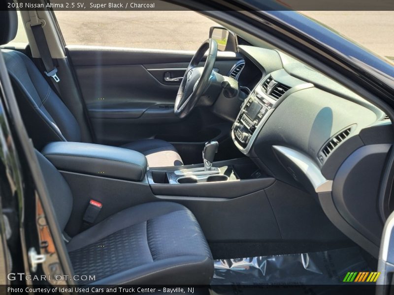 Super Black / Charcoal 2018 Nissan Altima 2.5 SV