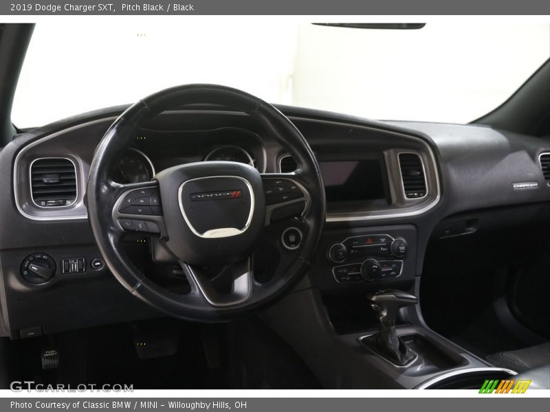 Pitch Black / Black 2019 Dodge Charger SXT
