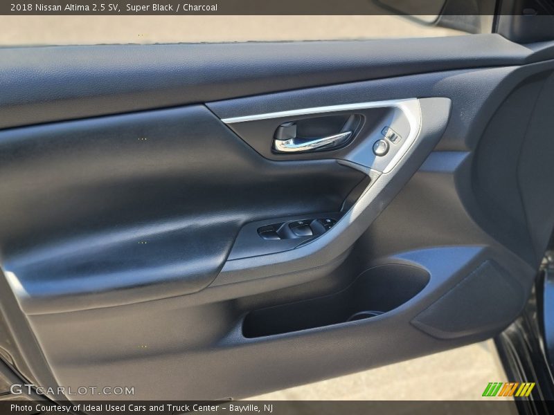 Super Black / Charcoal 2018 Nissan Altima 2.5 SV