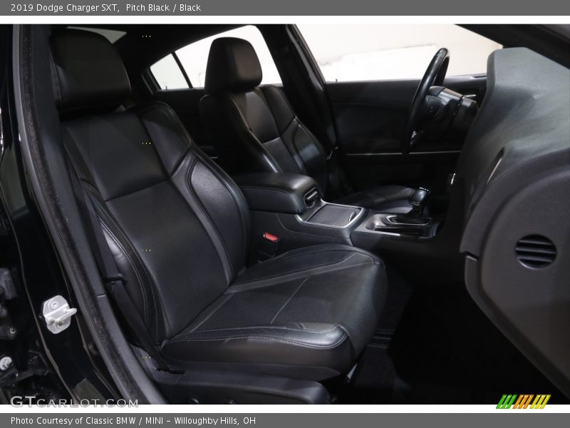 Pitch Black / Black 2019 Dodge Charger SXT