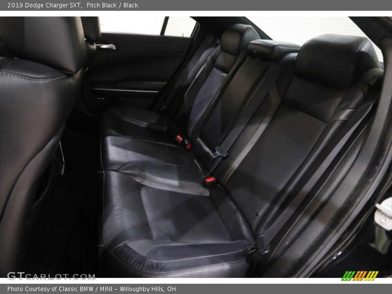 Pitch Black / Black 2019 Dodge Charger SXT