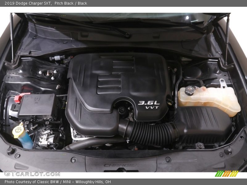 Pitch Black / Black 2019 Dodge Charger SXT
