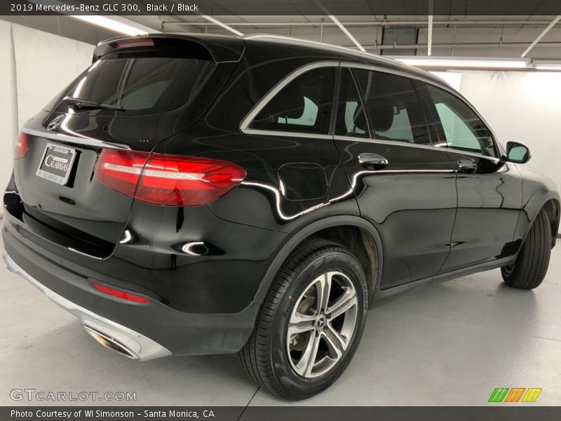 Black / Black 2019 Mercedes-Benz GLC 300