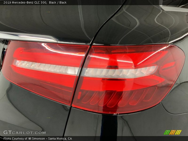 Black / Black 2019 Mercedes-Benz GLC 300