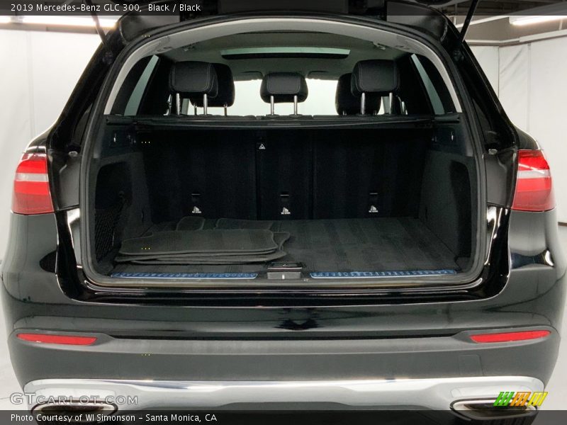 Black / Black 2019 Mercedes-Benz GLC 300